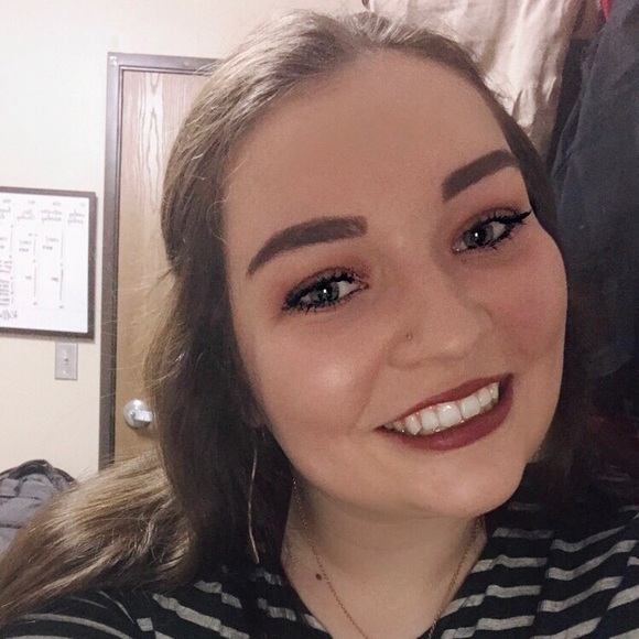 Alex's Closet (@ajsolomon00) | Poshmark